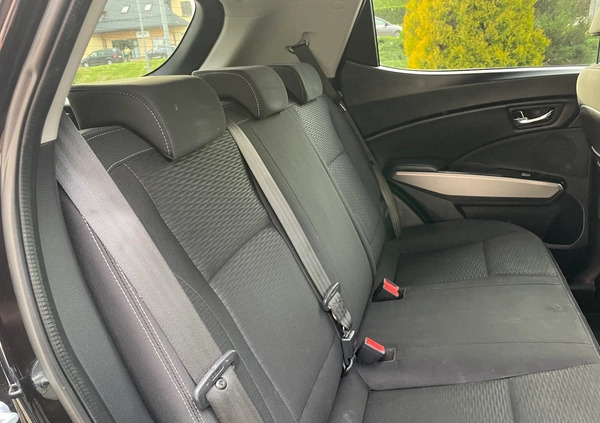 SsangYong Tivoli cena 37900 przebieg: 103000, rok produkcji 2015 z Lubaczów małe 277